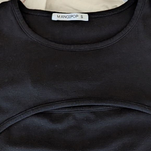 MANGOPOP Women's Black Front Cutout Short Sleeve Bodysuit - Picture 9 of 10